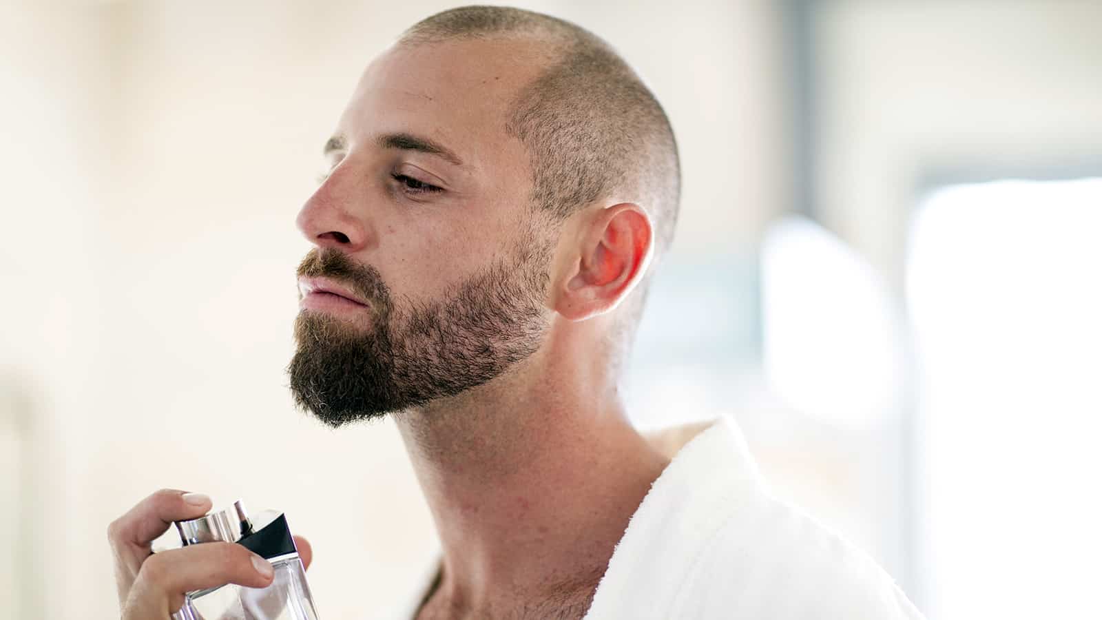 What’s The Difference Between Men’s Cologne and Perfume? Expert Gentleman